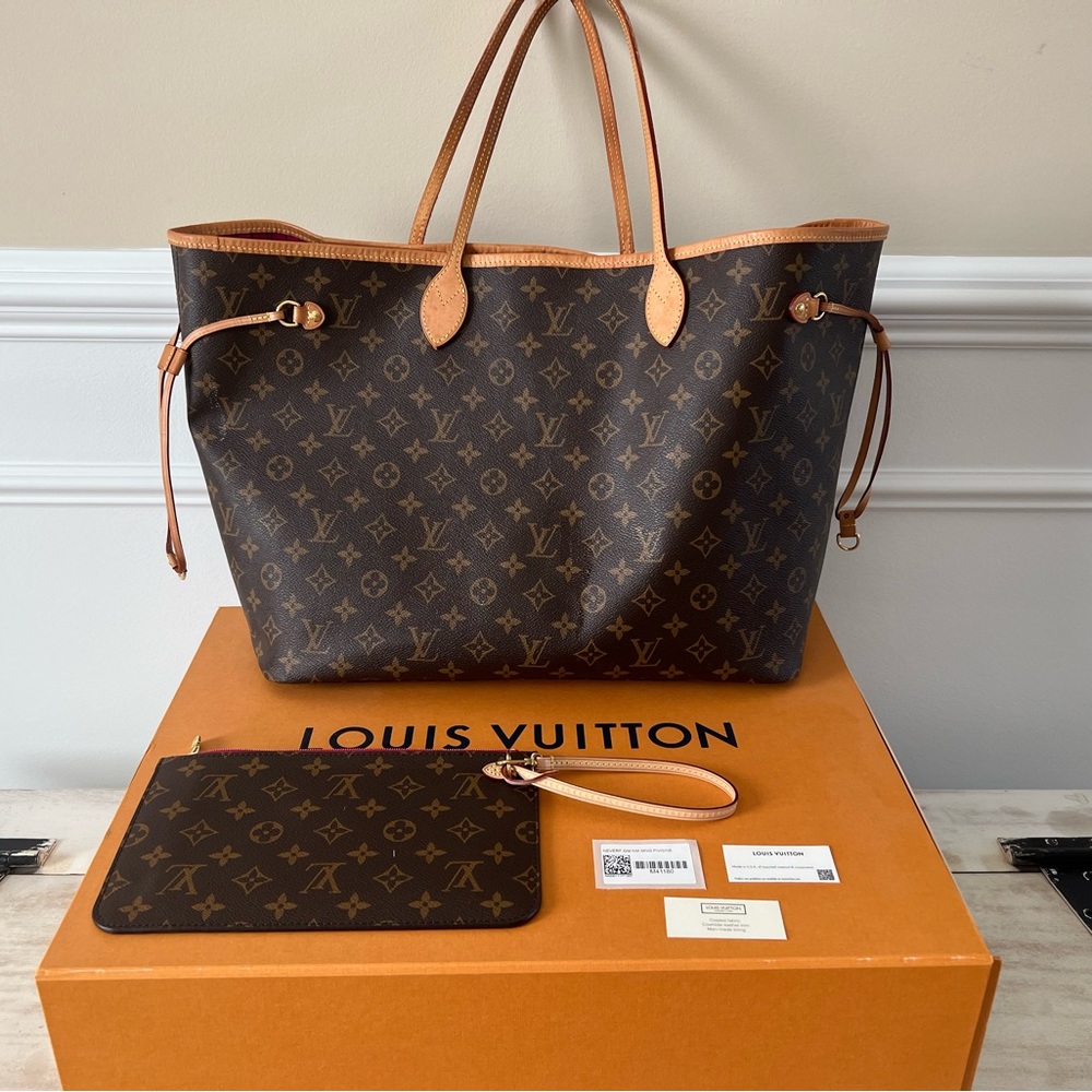 Louis Vuitton Neverfull GM. Authentic. Microchipped. Bag used/pouch brand new.